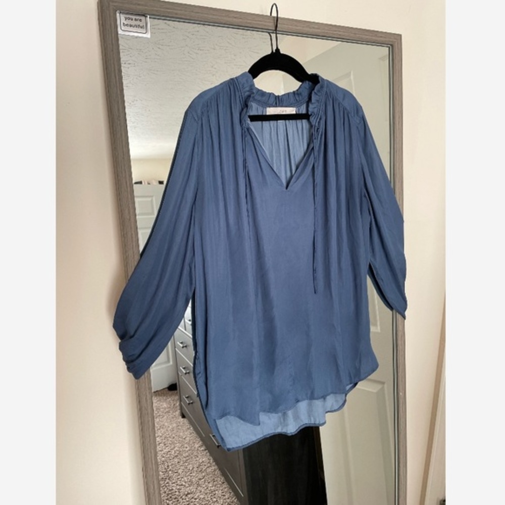 • Loft  • Long Billow Sleeve Blouse Size Large - True Blue